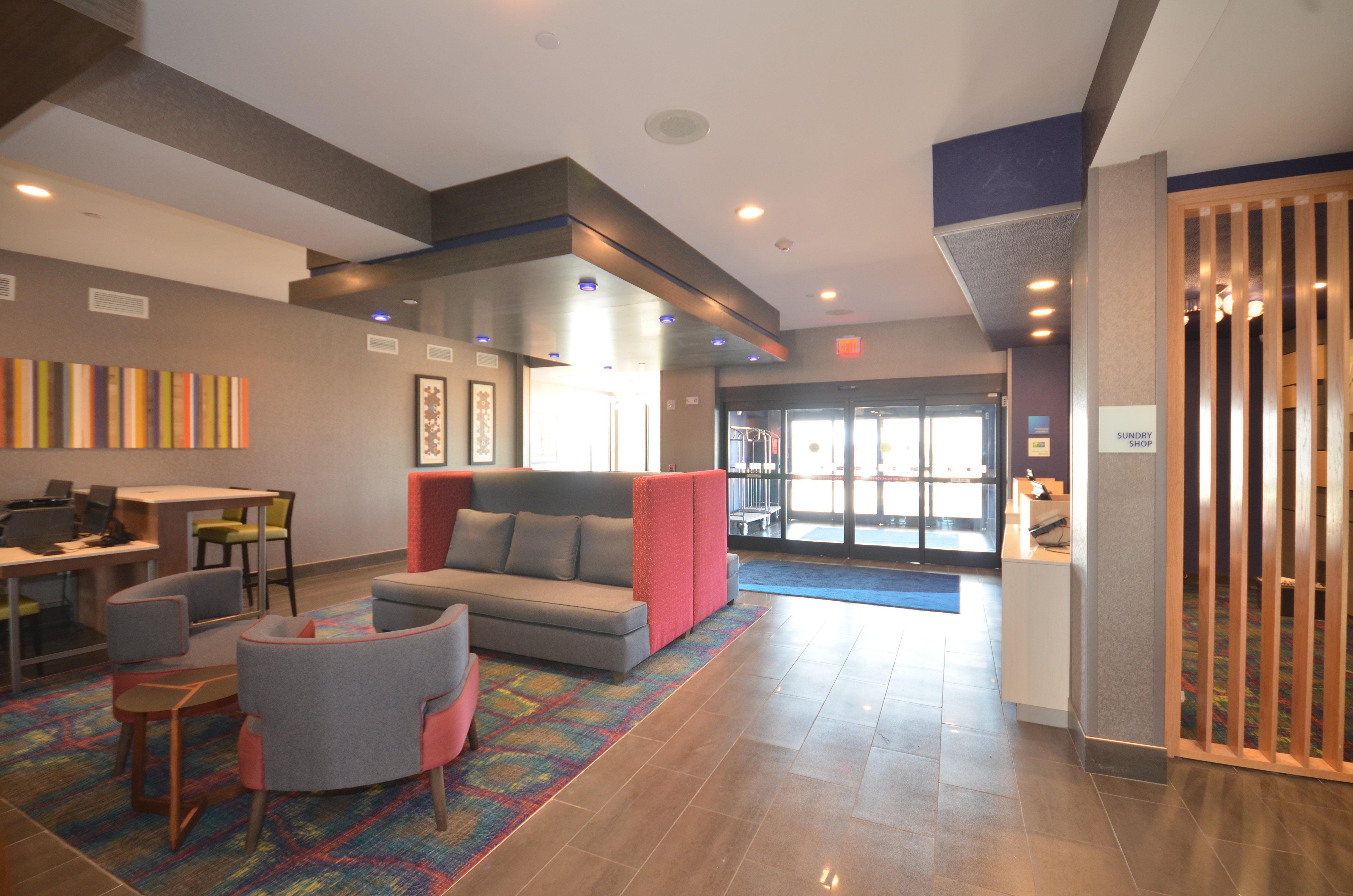 Holiday Inn Express & Suites Oklahoma City Mid - Arpt Area, An Ihg Hotel Extérieur photo